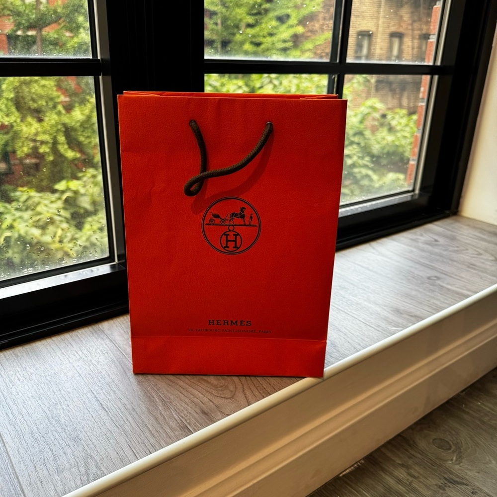 Hermès Orange Shopping Tote Bag Authentic 8.5 (Width) x 11.5 (Height)